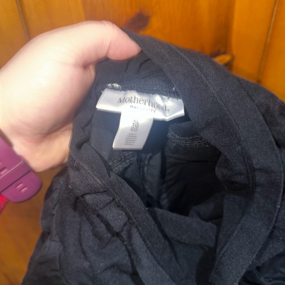 Maternity Shorts - Picture 3 of 3